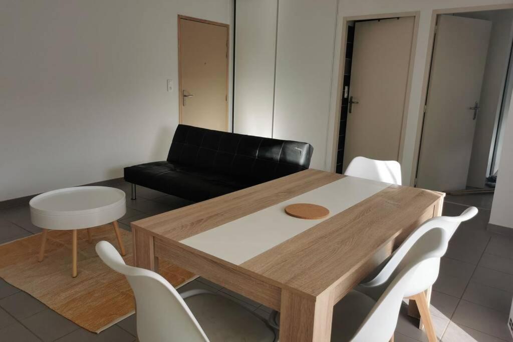 Appartement T2 Accessible Pmr Avec Terrasse Et Garage Onet-le-Château Eksteriør bilde