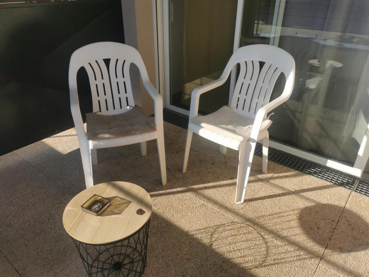 Appartement T2 Accessible Pmr Avec Terrasse Et Garage Onet-le-Château Eksteriør bilde